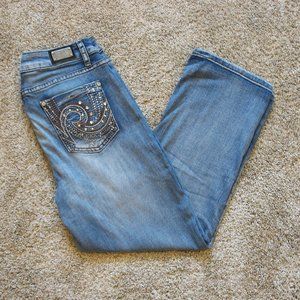 EARL JEAN Capri Womens SIZE 8 Blue Denim Midrise Jeweled Embroidered Light Wash